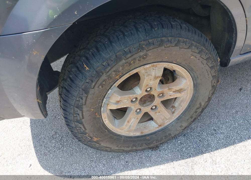 2004 KIA SORENTO VIN: KNDJD733145293956