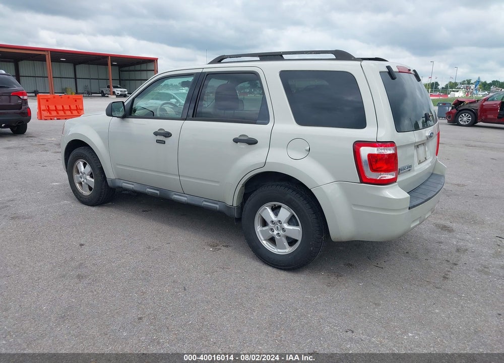 2009 FORD ESCAPE XLT VIN: 1FMCU03739KC98972