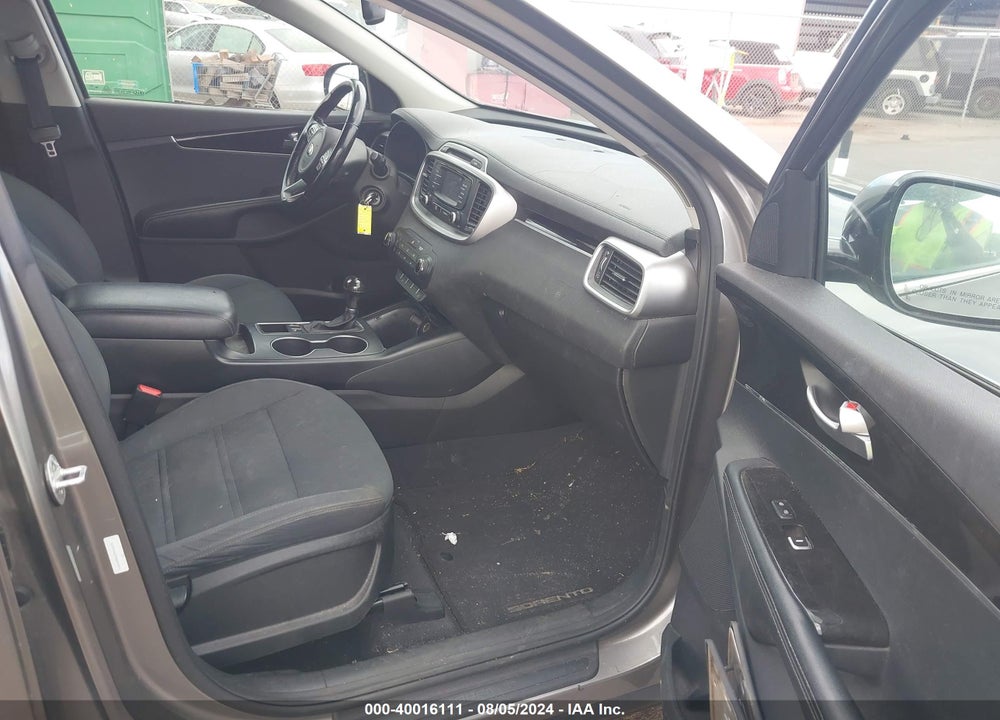 2016 KIA SORENTO 2.4L LX VIN: 5XYPG4A37GG089855