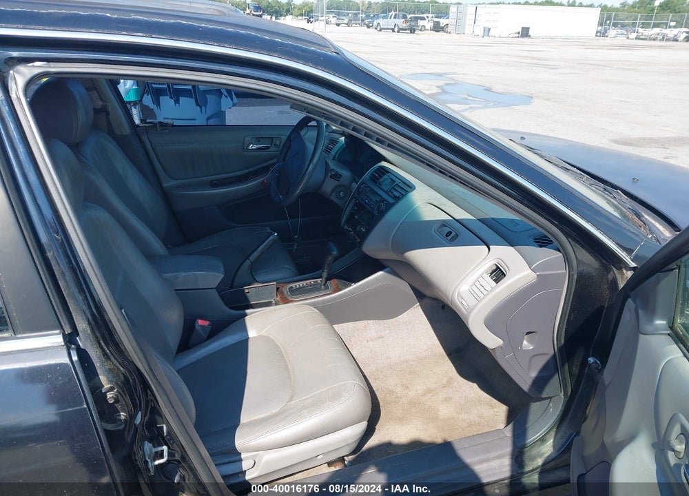 2000 HONDA ACCORD 3.0 EX VIN: 1HGCG1657YA039984