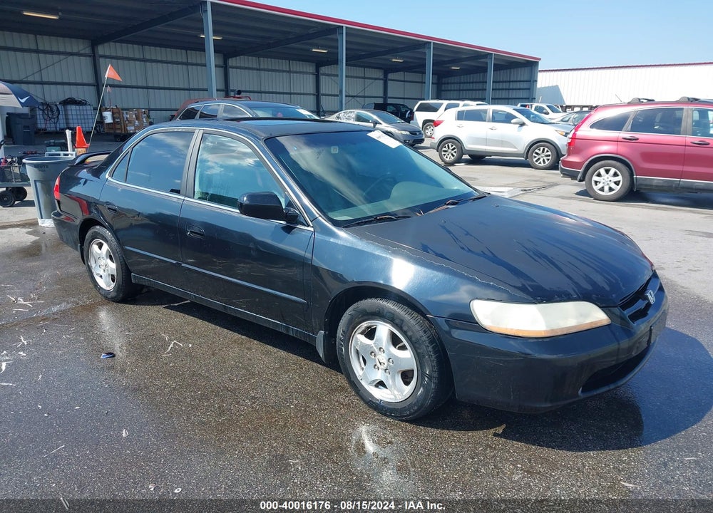 2000 HONDA ACCORD 3.0 EX VIN: 1HGCG1657YA039984