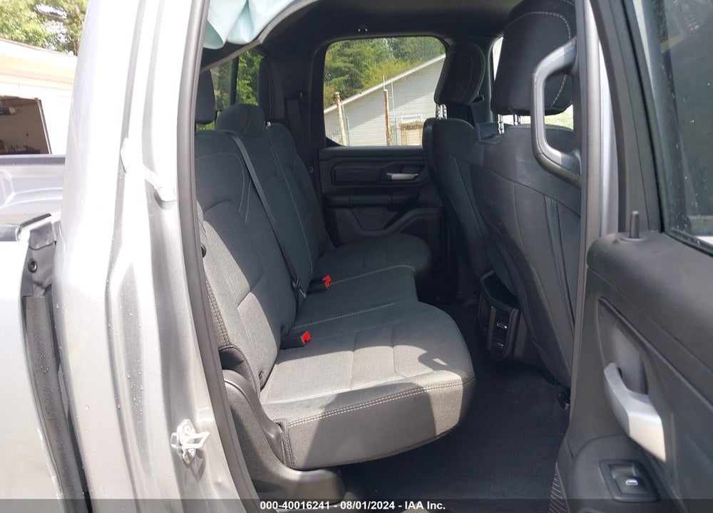 2024 RAM 1500 TRADESMAN QUAD CAB 4X4 6'4 BOX VIN: 1C6RRFCGXRN133624