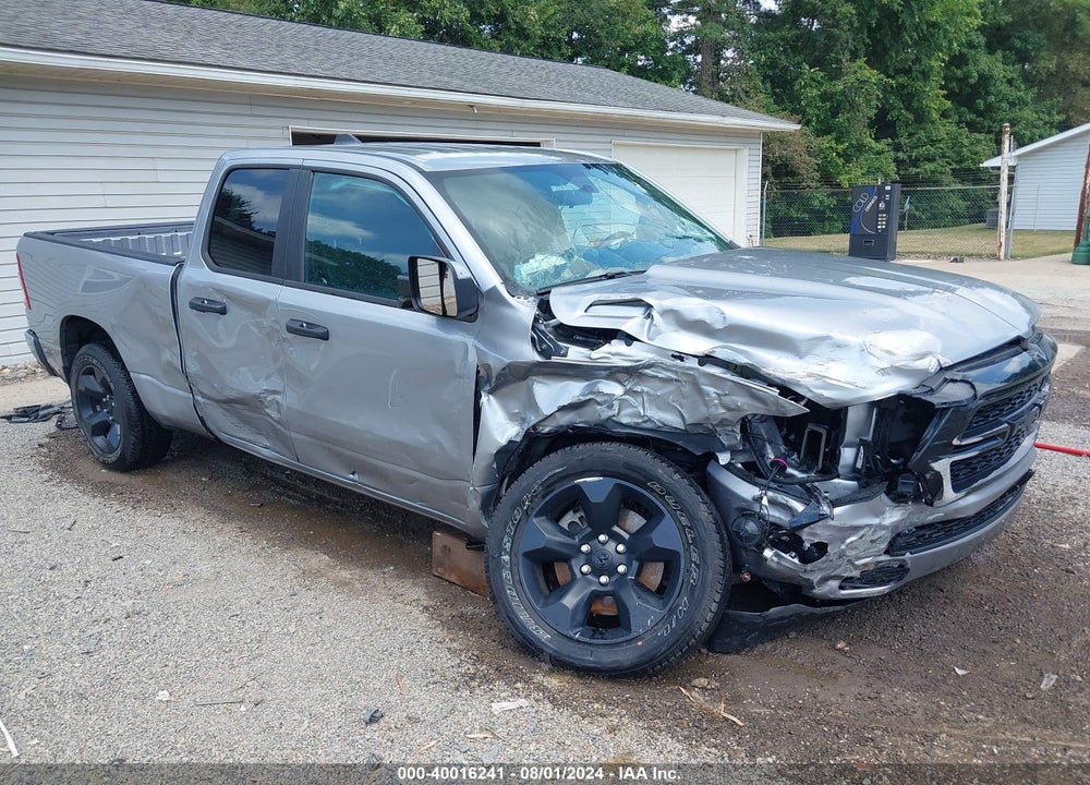2024 RAM 1500 TRADESMAN QUAD CAB 4X4 6'4 BOX VIN: 1C6RRFCGXRN133624