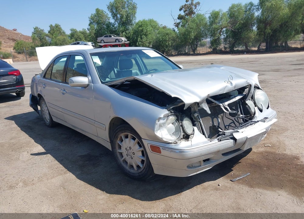 2000 MERCEDES-BENZ E 320 VIN: WDBJF65J7YB026519