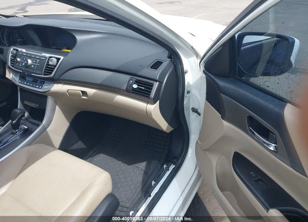 2013 HONDA ACCORD LX VIN: 1HGCR2F39DA191113