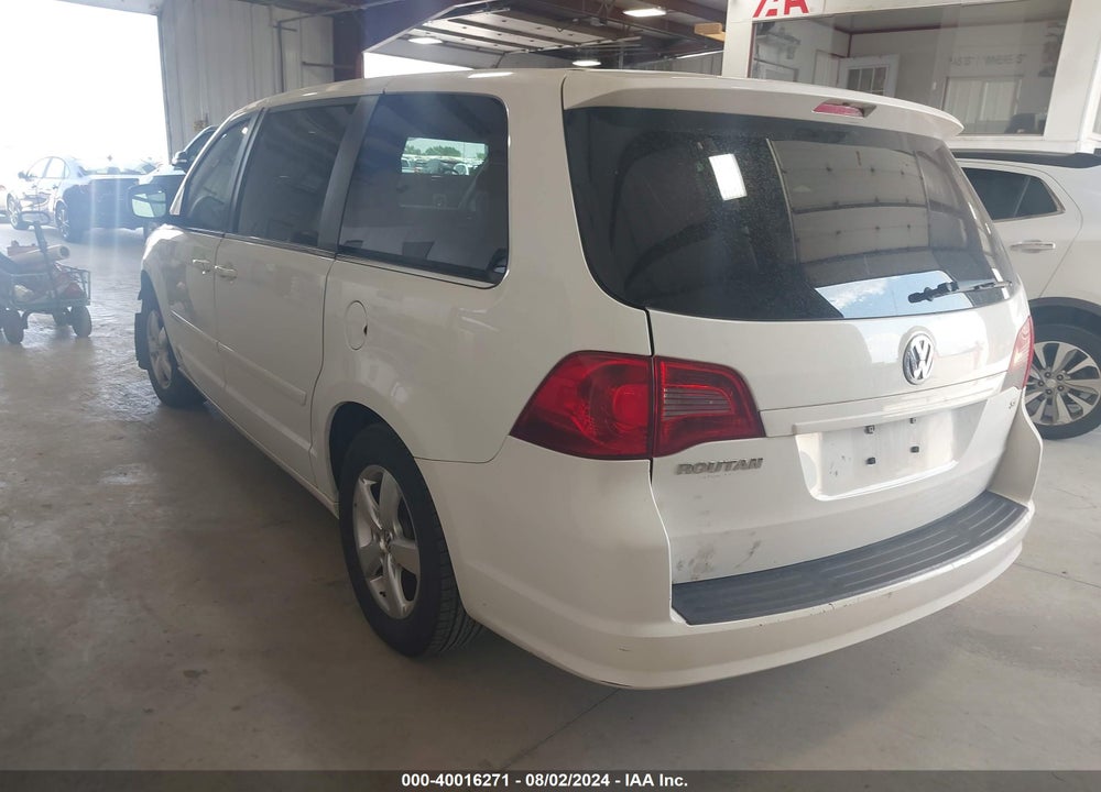 2010 VOLKSWAGEN ROUTAN SE VIN: 2V4RW3D12AR407583