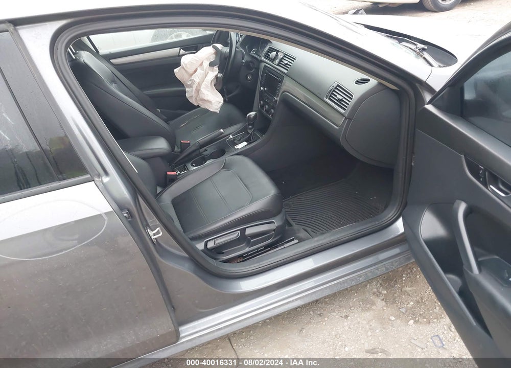 2015 VOLKSWAGEN PASSAT 1.8T WOLFSBURG EDITION VIN: 1VWAT7A32FC057124