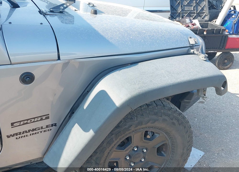 2016 JEEP WRANGLER UNLIMITED SPORT VIN: 1C4BJWDG6GL252120