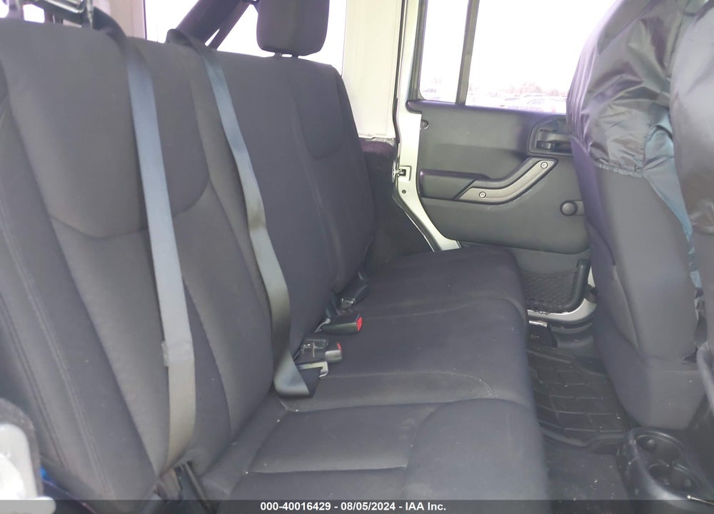 2016 JEEP WRANGLER UNLIMITED SPORT VIN: 1C4BJWDG6GL252120
