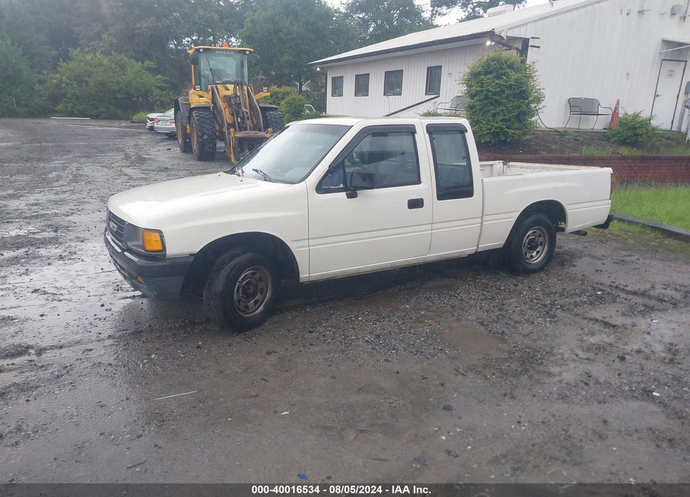 1993 ISUZU CONVENTIONAL SPACE CAB VIN: JAACL16E6P7204727