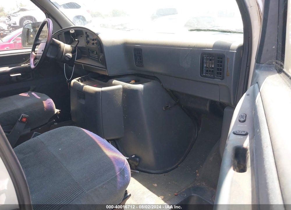 1996 FORD ECONOLINE E150 VIN: 1FMEE11Y2THB54325