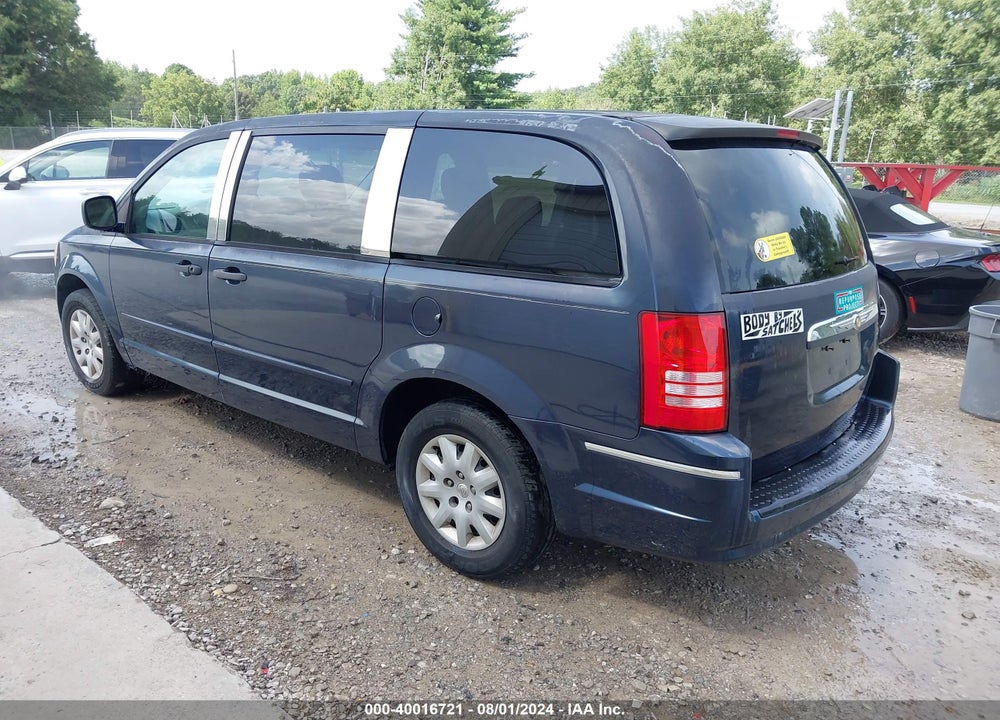 2008 CHRYSLER TOWN & COUNTRY LX VIN: 2A8HR44H58R628663
