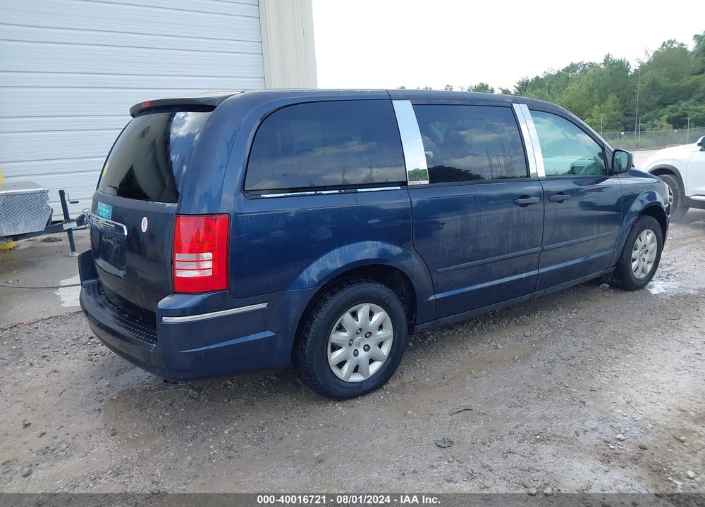 2008 CHRYSLER TOWN & COUNTRY LX VIN: 2A8HR44H58R628663