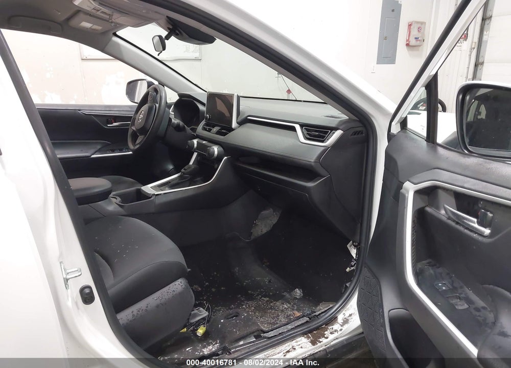 2023 TOYOTA RAV4 XLE VIN: 2T3W1RFV8PW271733