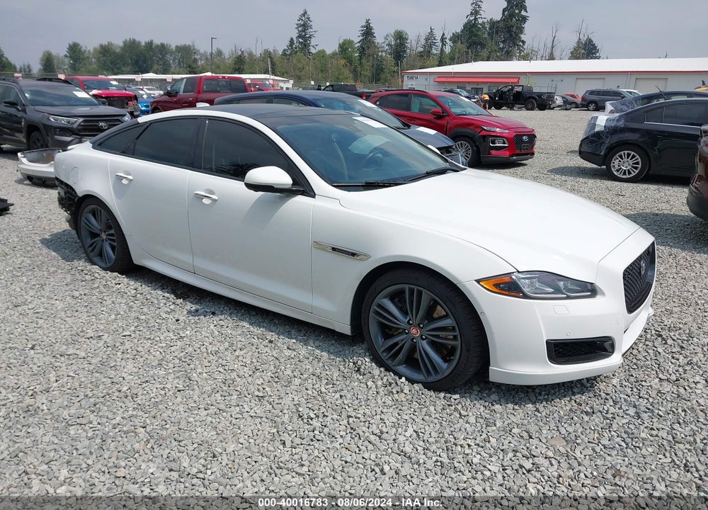 2016 JAGUAR XJ SUPERCHARGED VIN: SAJWA1CE3GMV92132