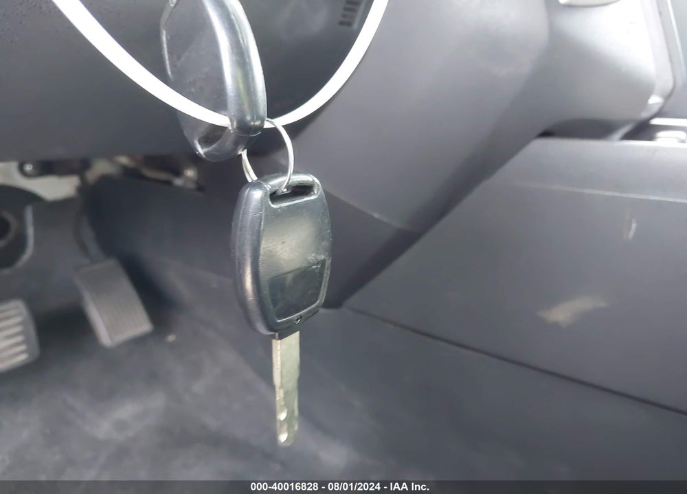 2011 HONDA PILOT EX-L VIN: 5FNYF3H55BB018713