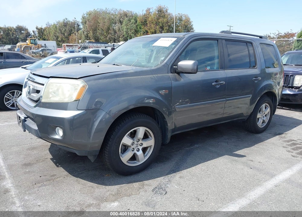 2011 HONDA PILOT EX-L VIN: 5FNYF3H55BB018713