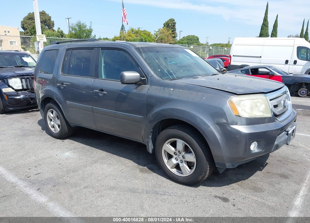 2011 HONDA PILOT EX-L VIN: 5FNYF3H55BB018713