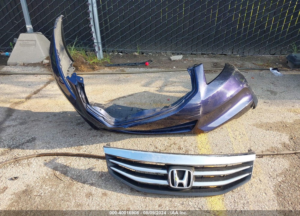 2011 HONDA ACCORD 2.4 EX-L VIN: 1HGCP2F80BA087690