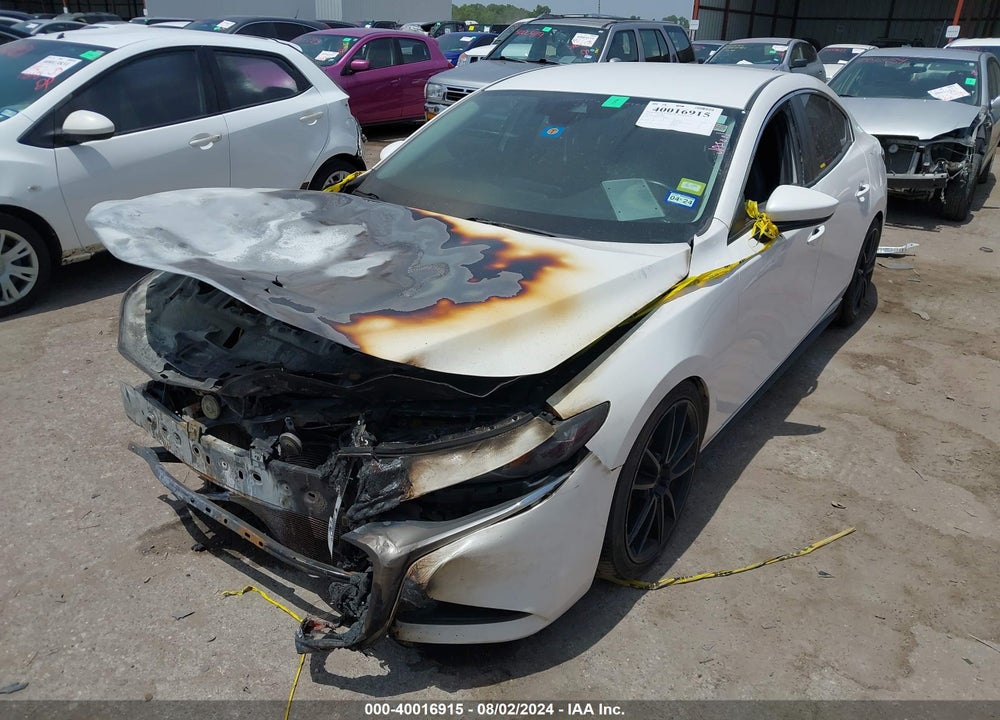 2019 MAZDA 3 PREFERRED PACKAGE VIN: 3MZBPADLXKM105737