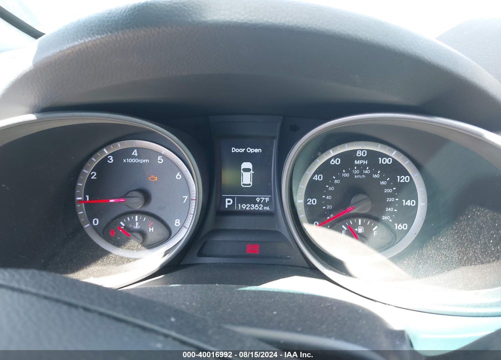 2015 HYUNDAI SANTA FE SPORT 2.4L VIN: 5XYZU3LB1FG263109