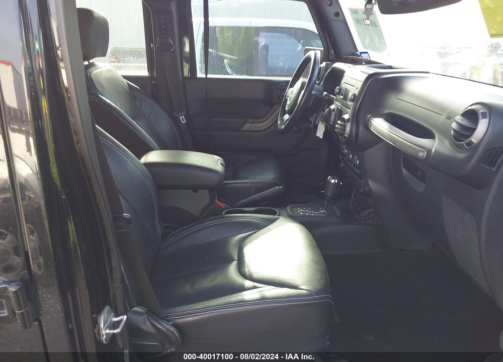 2014 JEEP WRANGLER UNLIMITED SPORT VIN: 1C4BJWDG5EL144522