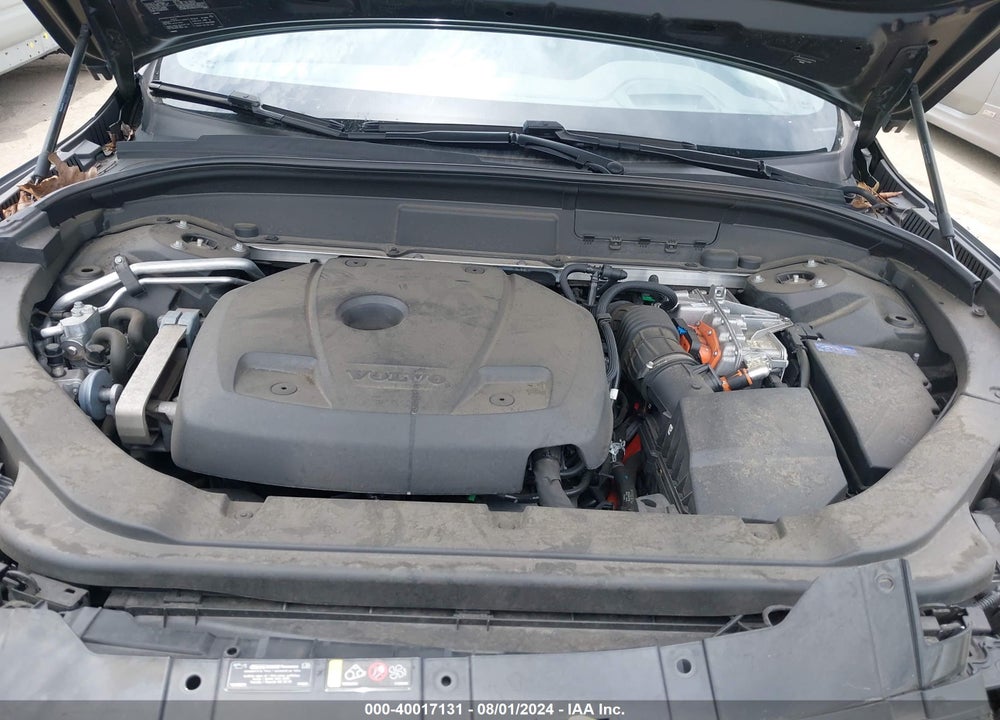 2019 VOLVO XC60 HYBRID T8 R-DESIGN VIN: LYVBR0DM5KB236967