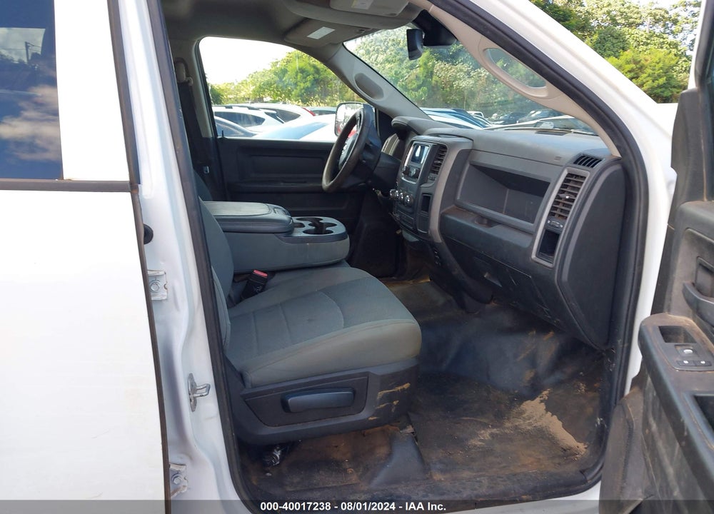 2019 RAM 1500 CLASSIC TRADESMAN 4X4 5'7 BOX VIN: 1C6RR7KT2KS593369