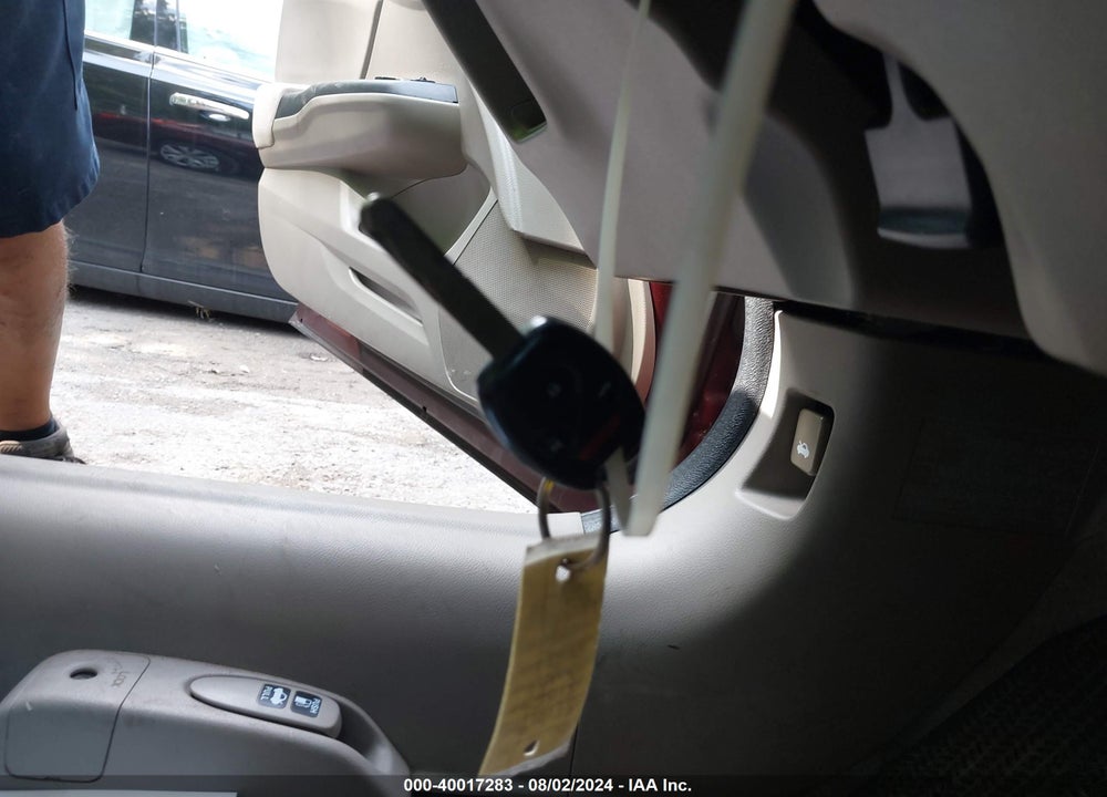 2012 HONDA CIVIC LX VIN: 19XFB2F57CE352359