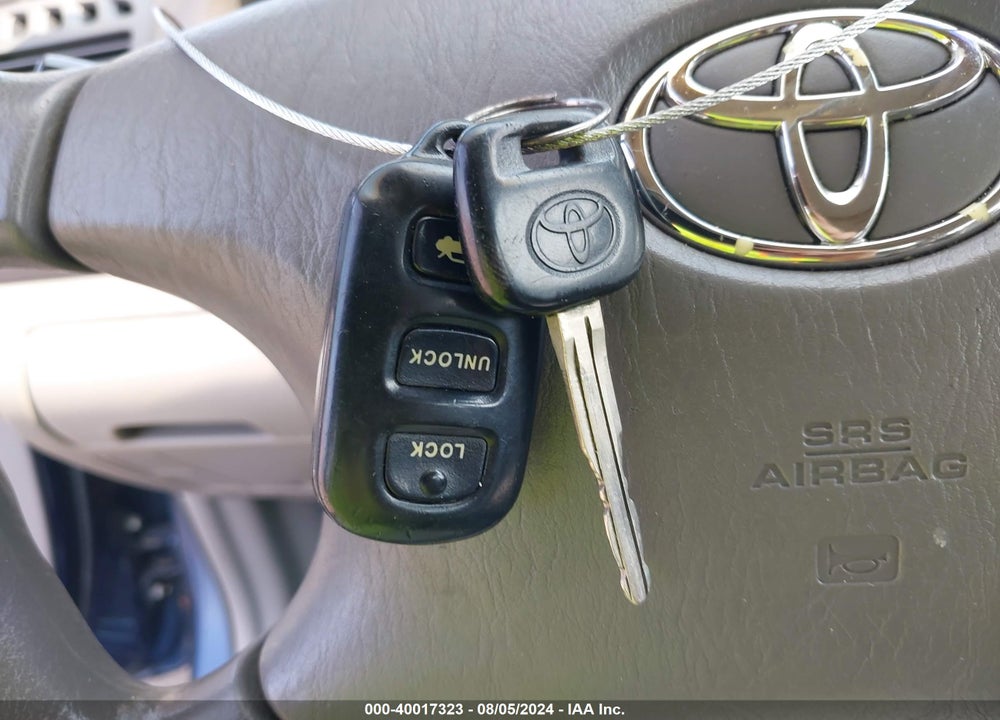 2002 TOYOTA CAMRY LE VIN: 4T1BE30K52U614417