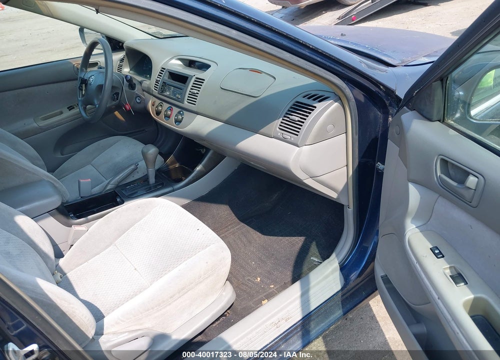 2002 TOYOTA CAMRY LE VIN: 4T1BE30K52U614417