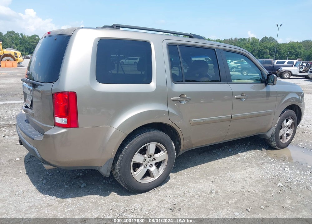 2010 HONDA PILOT EX-L VIN: 5FNYF3H55AB005040