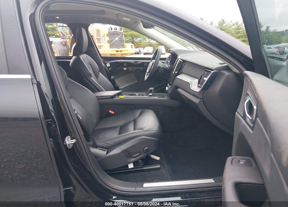 2023 VOLVO XC60 B5 CORE VIN: YV4L12RV8P1374880