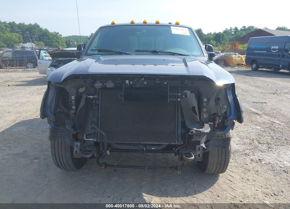 2011 FORD F-350 LARIAT VIN: 1FT7W3B62BEB68504