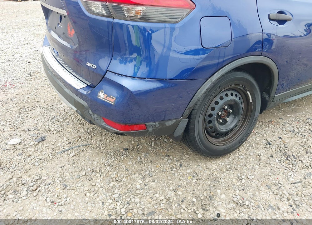 2017 NISSAN ROGUE VIN: 5N1AT2MV0HC812580