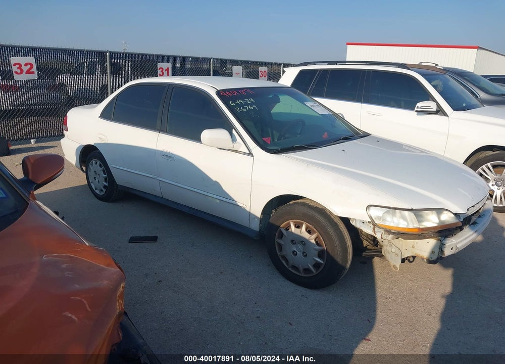 2001 HONDA ACCORD 2.3 LX VIN: JHMCG56491C016227