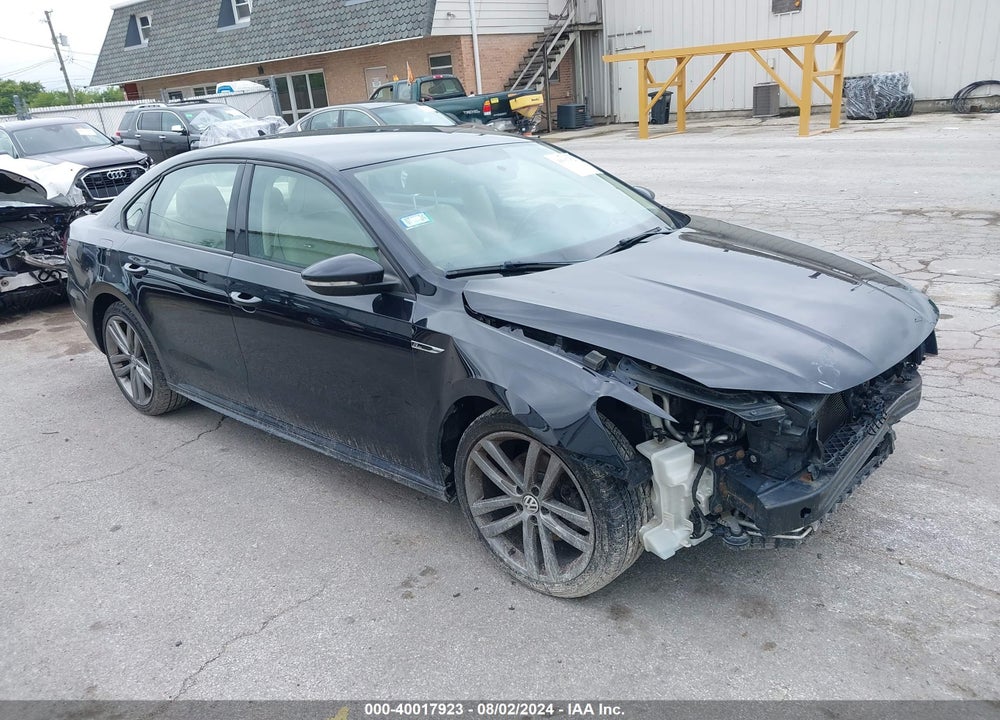 2018 VOLKSWAGEN PASSAT 2.0T R-LINE/2.0T S VIN: 1VWAA7A32JC035140