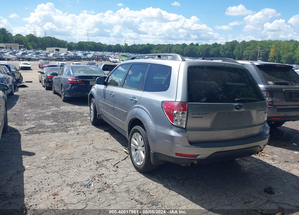 2011 SUBARU FORESTER 2.5X PREMIUM VIN: JF2SHBDC3BH746031
