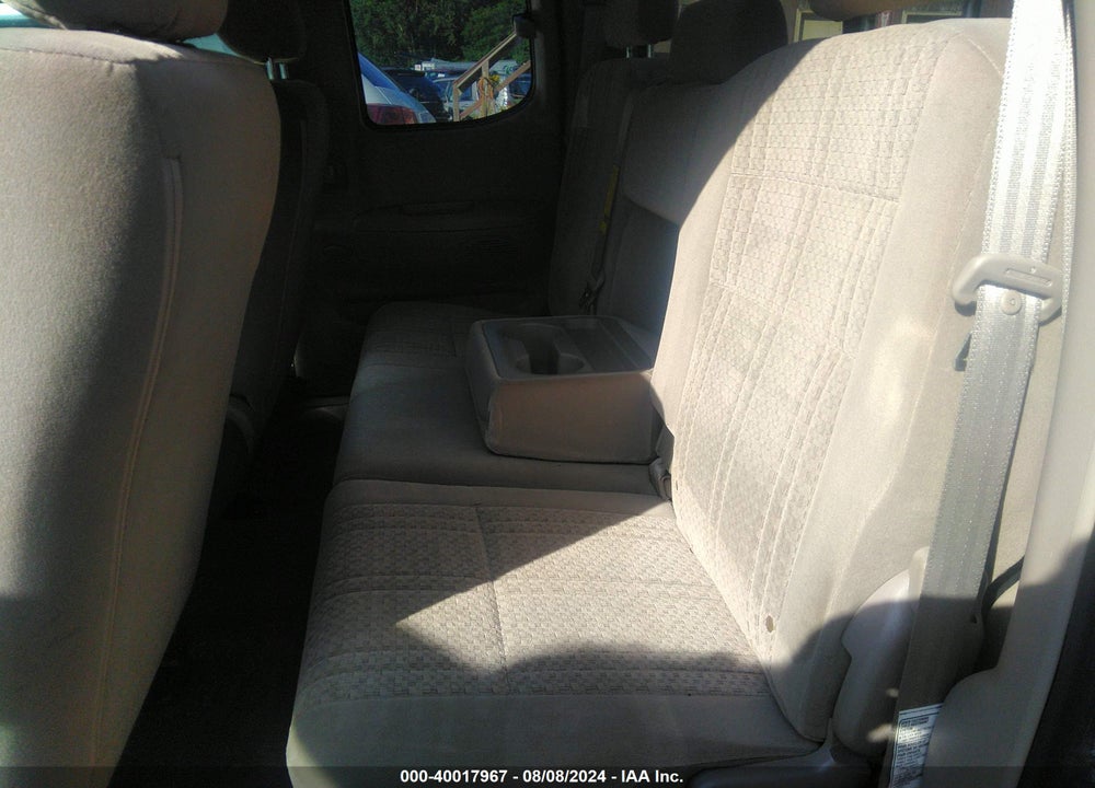 2005 TOYOTA TUNDRA SR5 V8 VIN: 5TBBT44175S460196