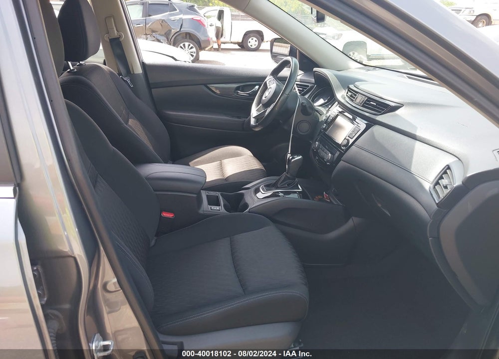 2017 NISSAN ROGUE SV VIN: KNMAT2MV9HP585175
