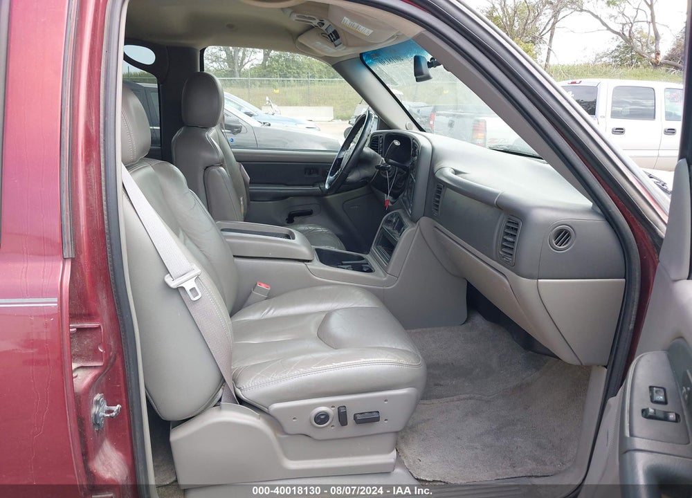 2003 CHEVROLET SUBURBAN 1500 LT VIN: 1GNFK16Z23J182774