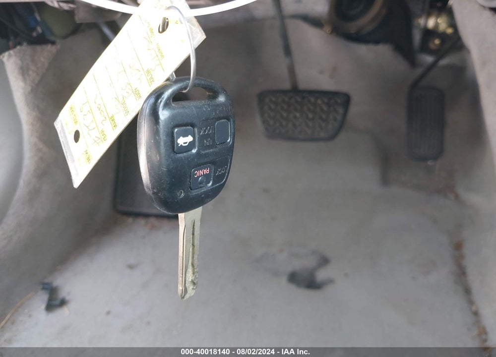 2002 LEXUS ES 300 VIN: JTHBF30G620016226
