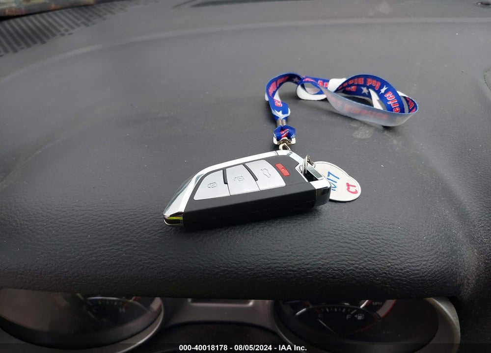 2013 DODGE JOURNEY SXT VIN: 3C4PDCBB4DT608082