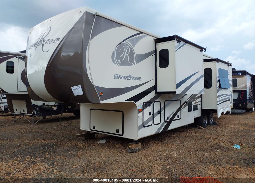2018 FOREST RIVER RIVERSTONE 39RKFB VIN: 4X4FRSR23J5000489