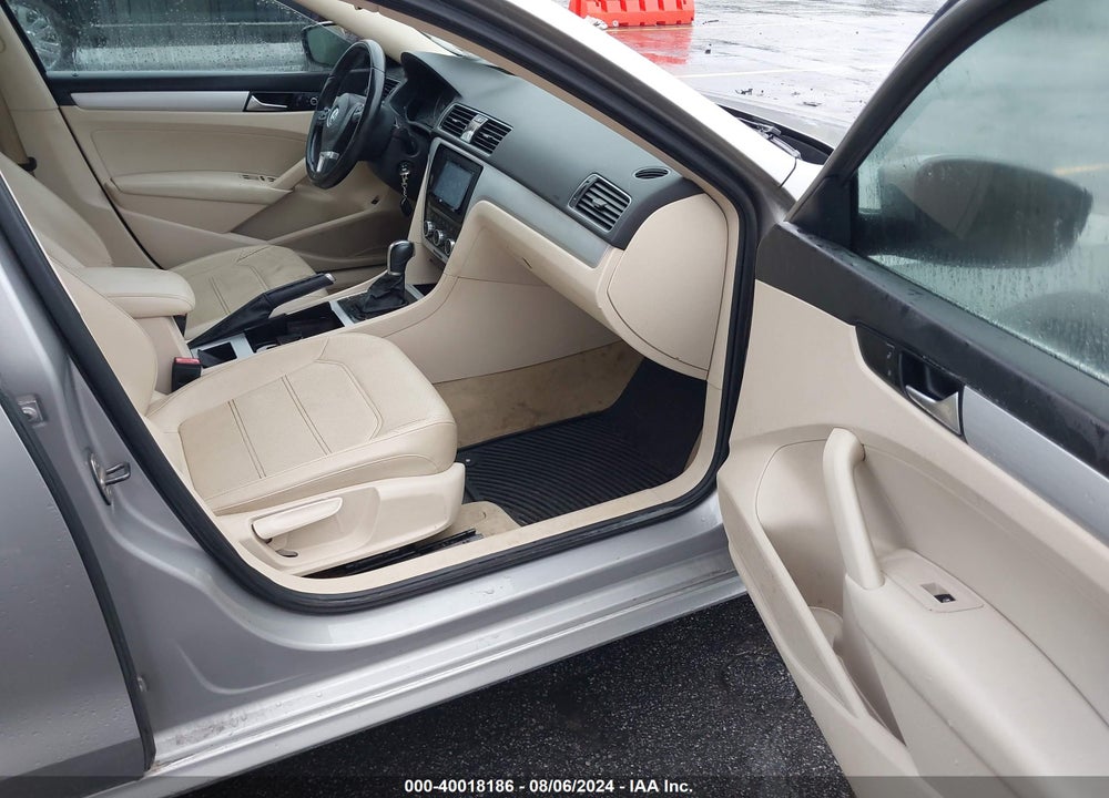 2012 VOLKSWAGEN PASSAT 2.5L SE VIN: 1VWBP7A33CC104519