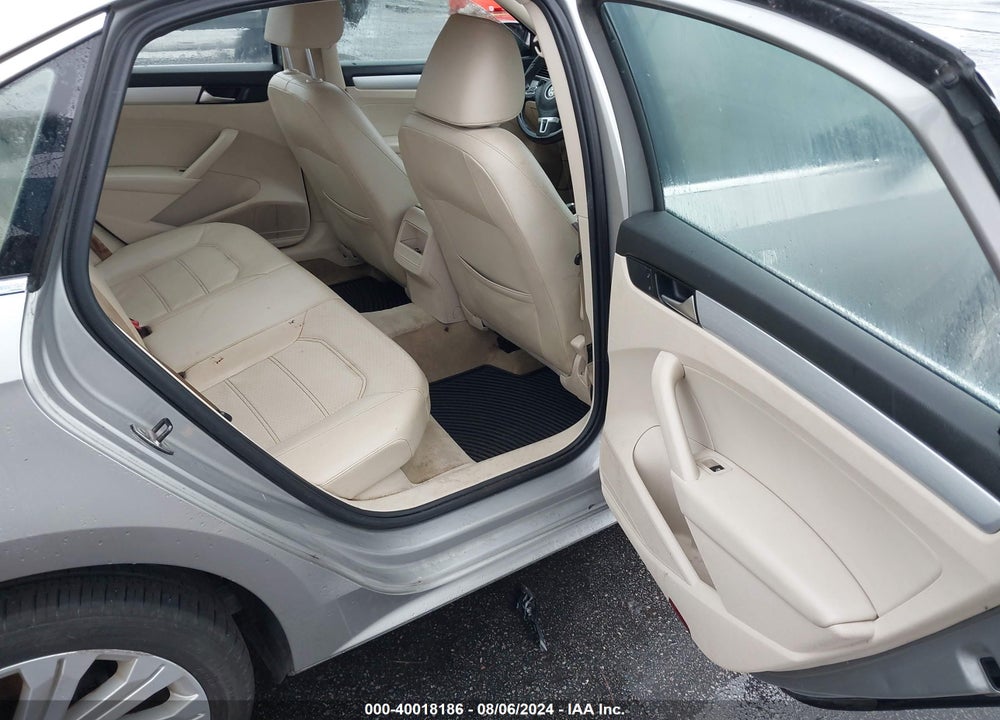 2012 VOLKSWAGEN PASSAT 2.5L SE VIN: 1VWBP7A33CC104519
