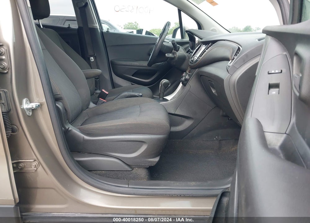 2020 CHEVROLET TRAX FWD LT VIN: KL7CJLSB0LB353662