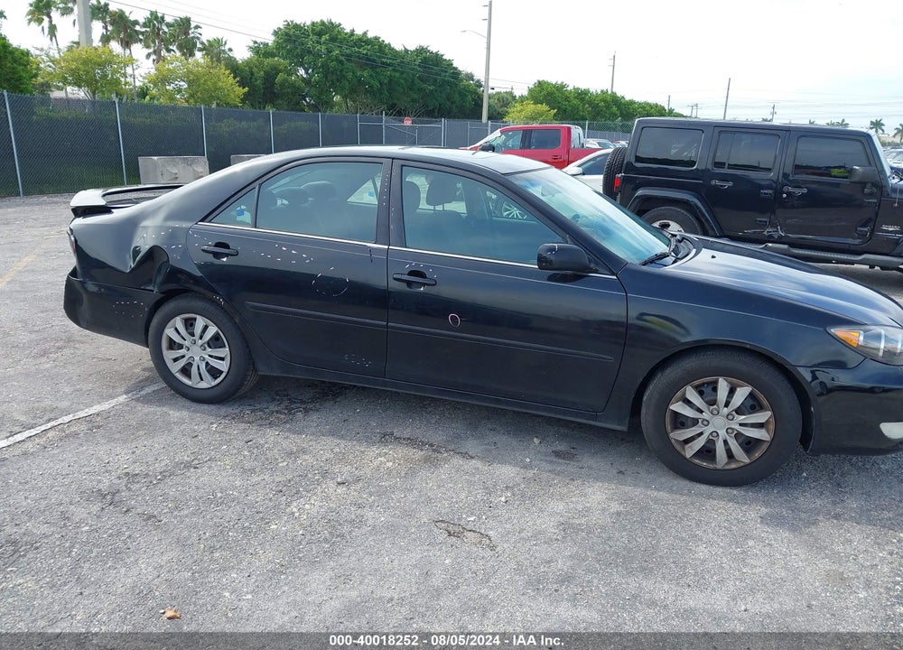 2005 TOYOTA CAMRY SE VIN: 4T1BE30K55U417977