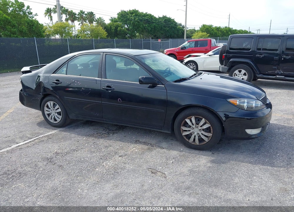 2005 TOYOTA CAMRY SE VIN: 4T1BE30K55U417977