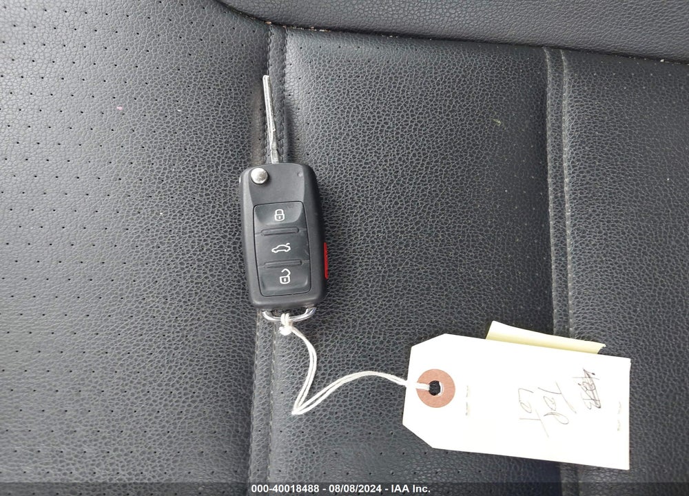 2015 VOLKSWAGEN JETTA 2.0L TDI SEL VIN: 3VWLA7AJ3FM203039